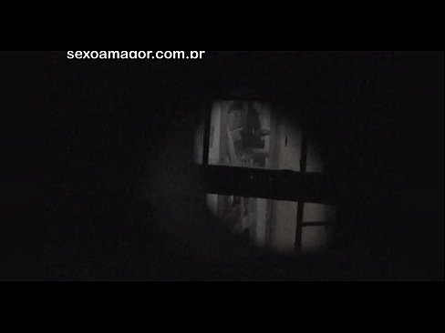 ❤️ Blondie blir hemligt videofilmad av en voyeur från grannskapet gömd bakom ihåliga tegelstenar ️ Porno at us sv.hentai-for.ru ❌❤