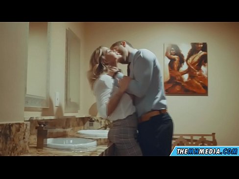 ❤️ När en bystig blondin förför dig på en offentlig toalett ️ Porno at us sv.hentai-for.ru ❌❤